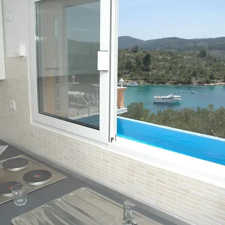 別荘 Spacious Holiday In With Pool *